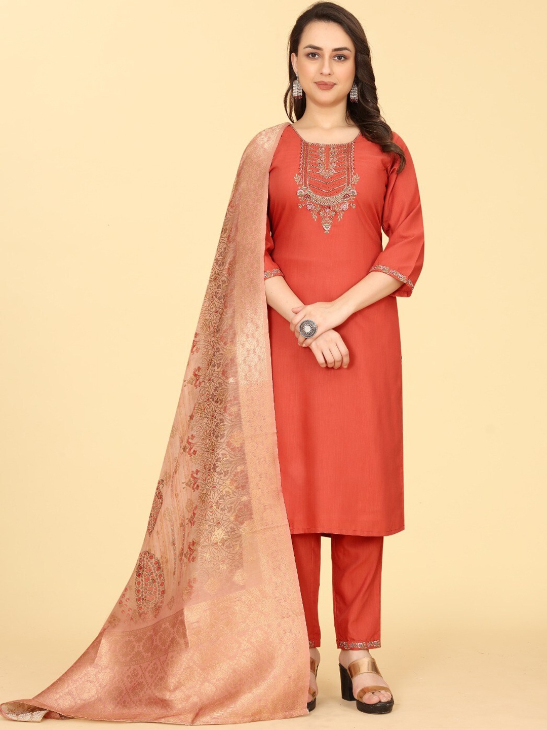 

PEPPERYLOOK Ethnic Motifs Embroidered Kurta With Trousers And Dupatta, Orange
