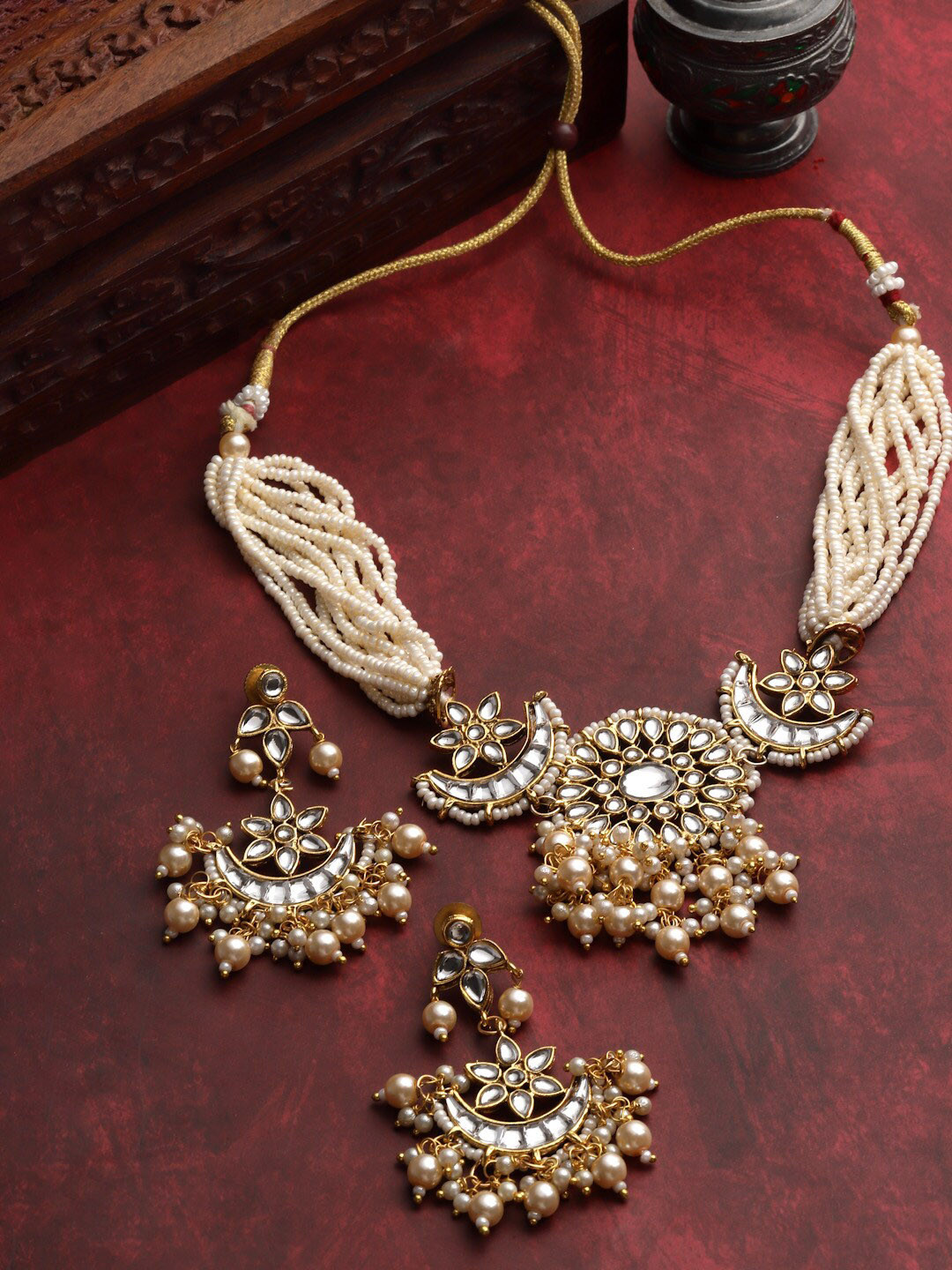 

PANASH Gold Plated Stones and Beads Studded 2-in-1 Reversible Jewellery Set