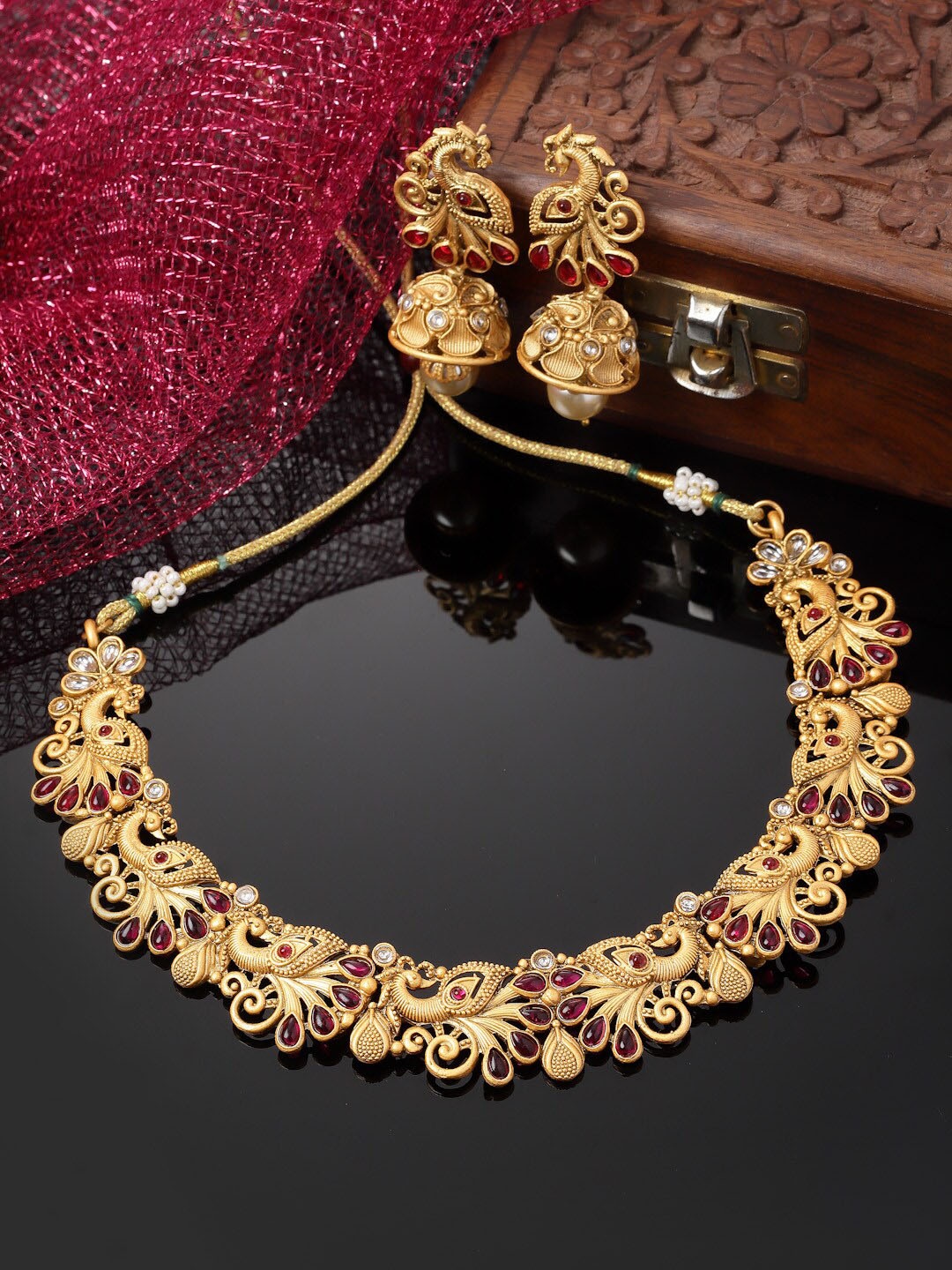 

PANASH Gold Plated Artificial Stones and Beads Jewellery Set