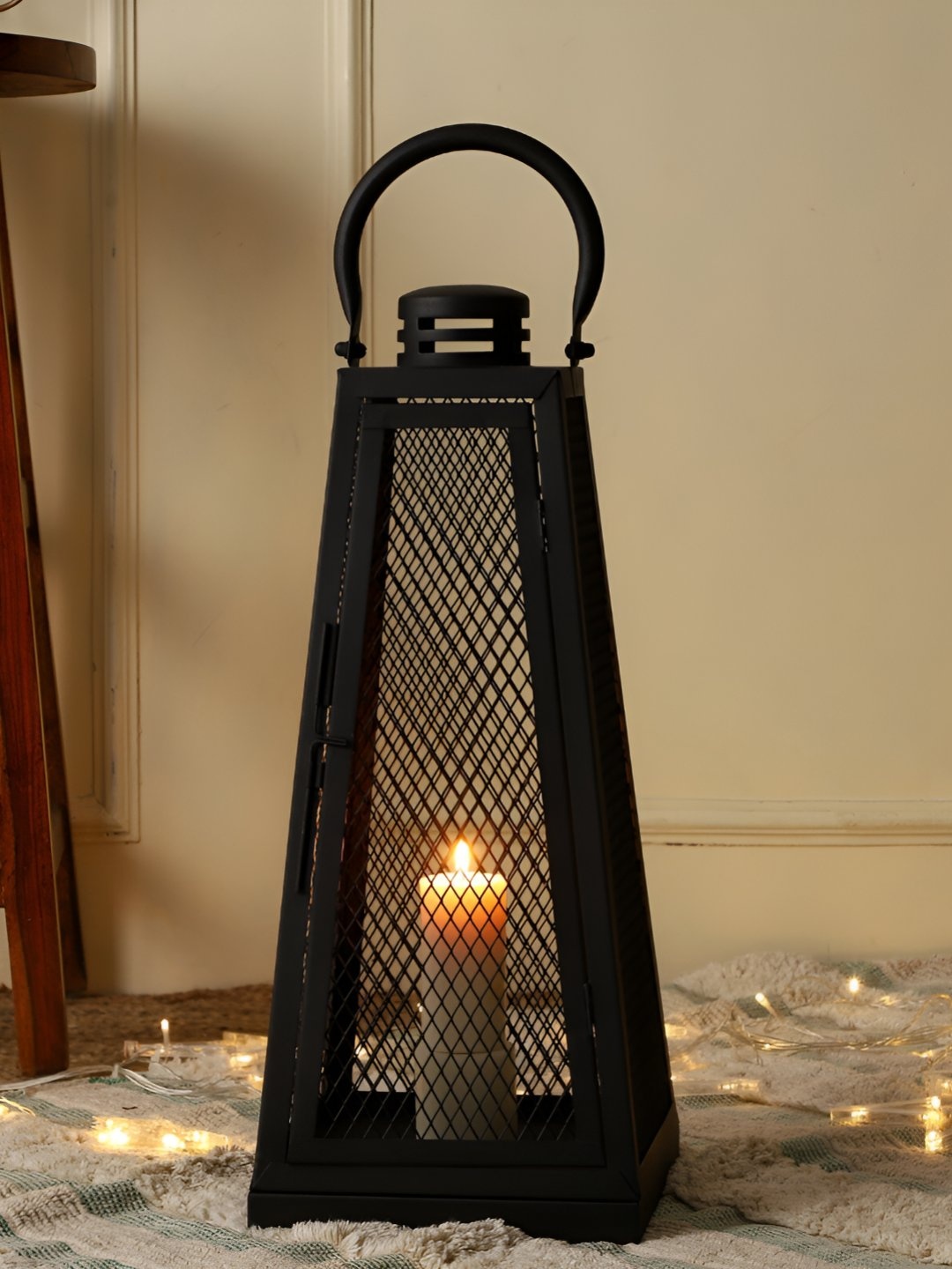 

OPAXA LIVING Black Stainless Steel Candle Holder