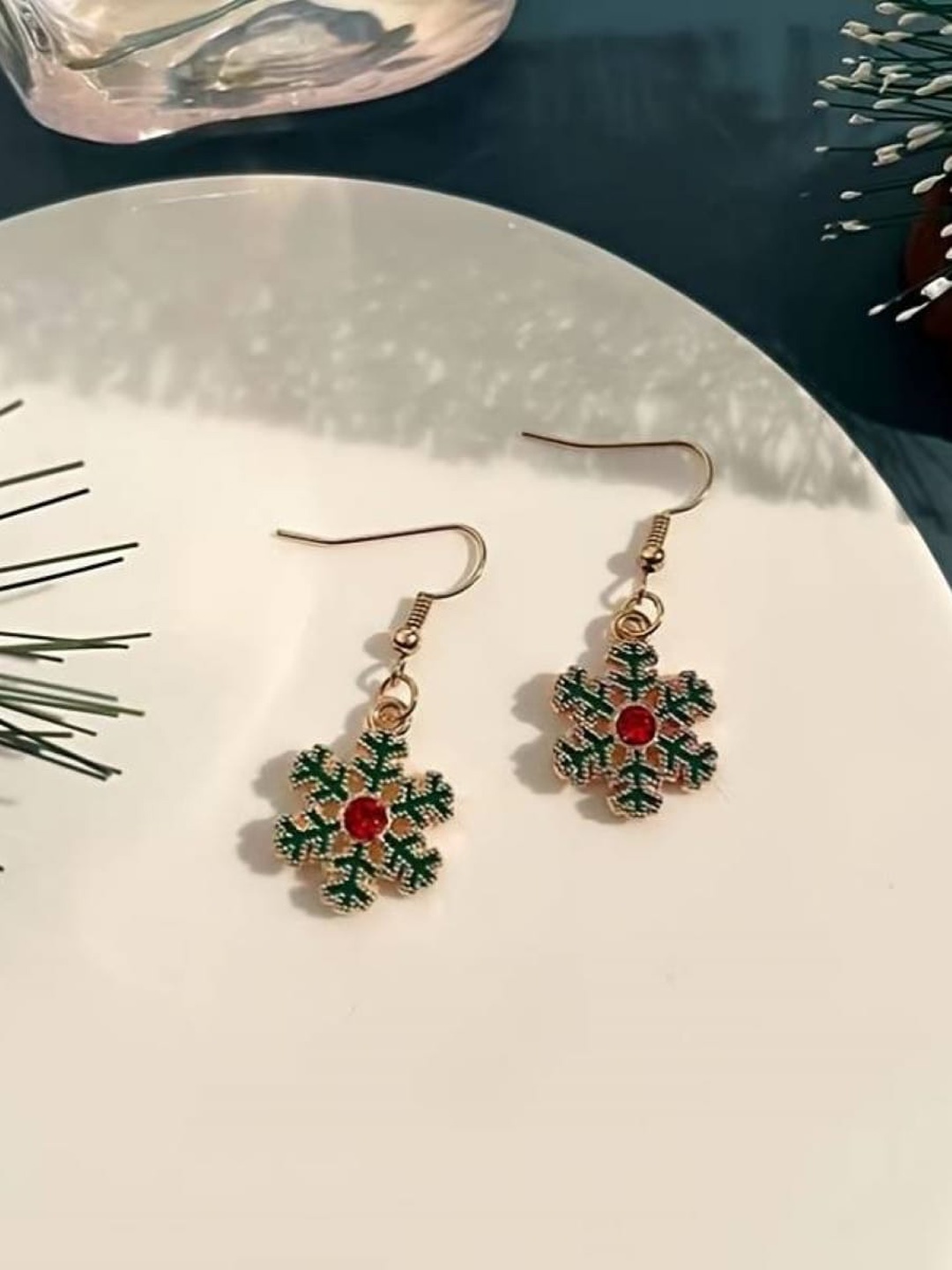 

EL REGALO Stone Studded & Beaded Necklace & Earrings, Gold
