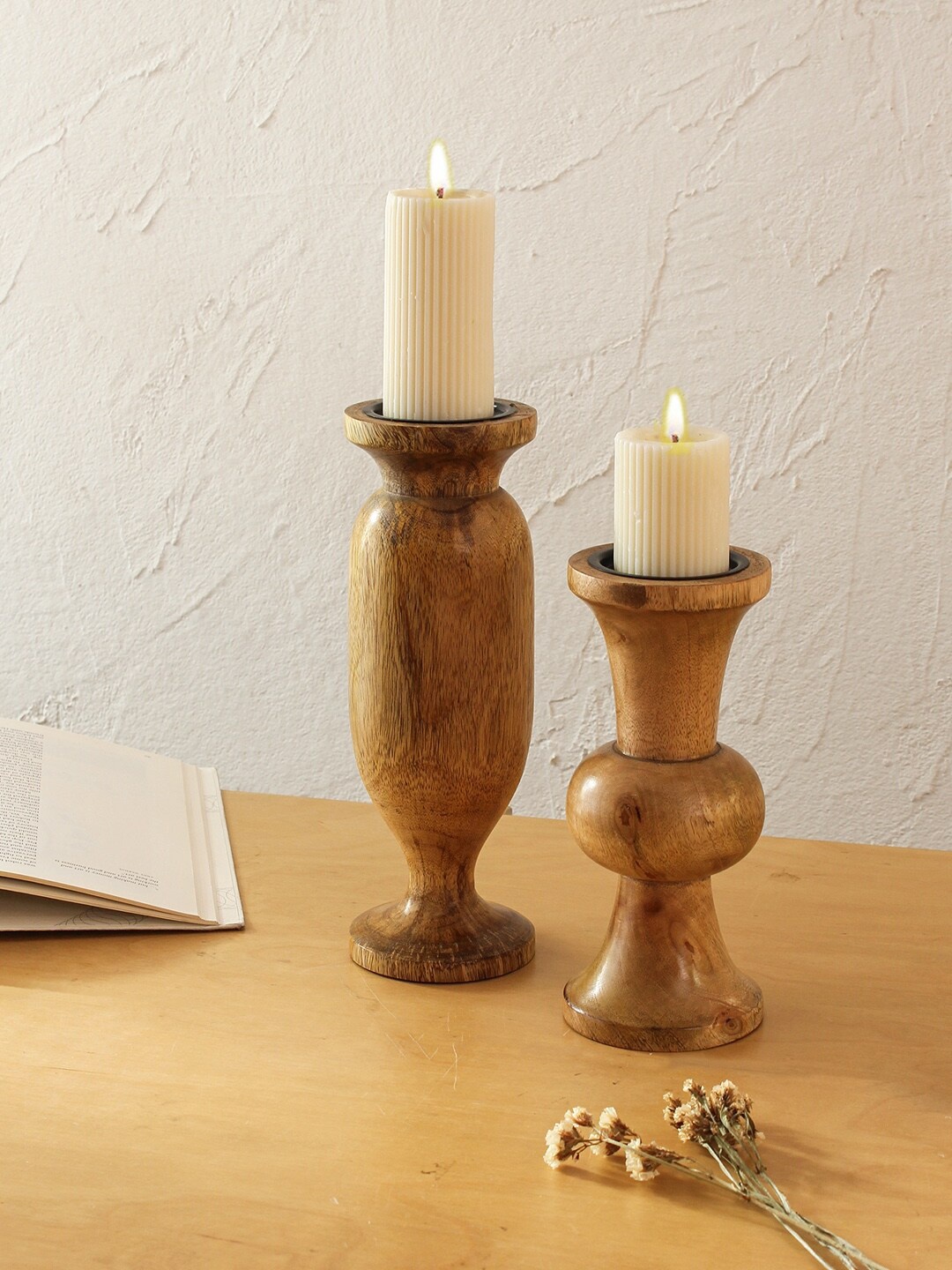 

House This 2-Pcs Brown Wooden Candle Holders