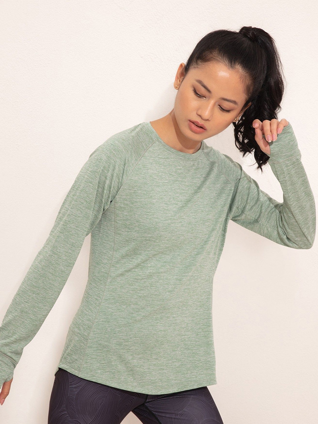 

Nykd Women Solid Relaxed Fit Raglan Sleeves Sports T-shirt, Green