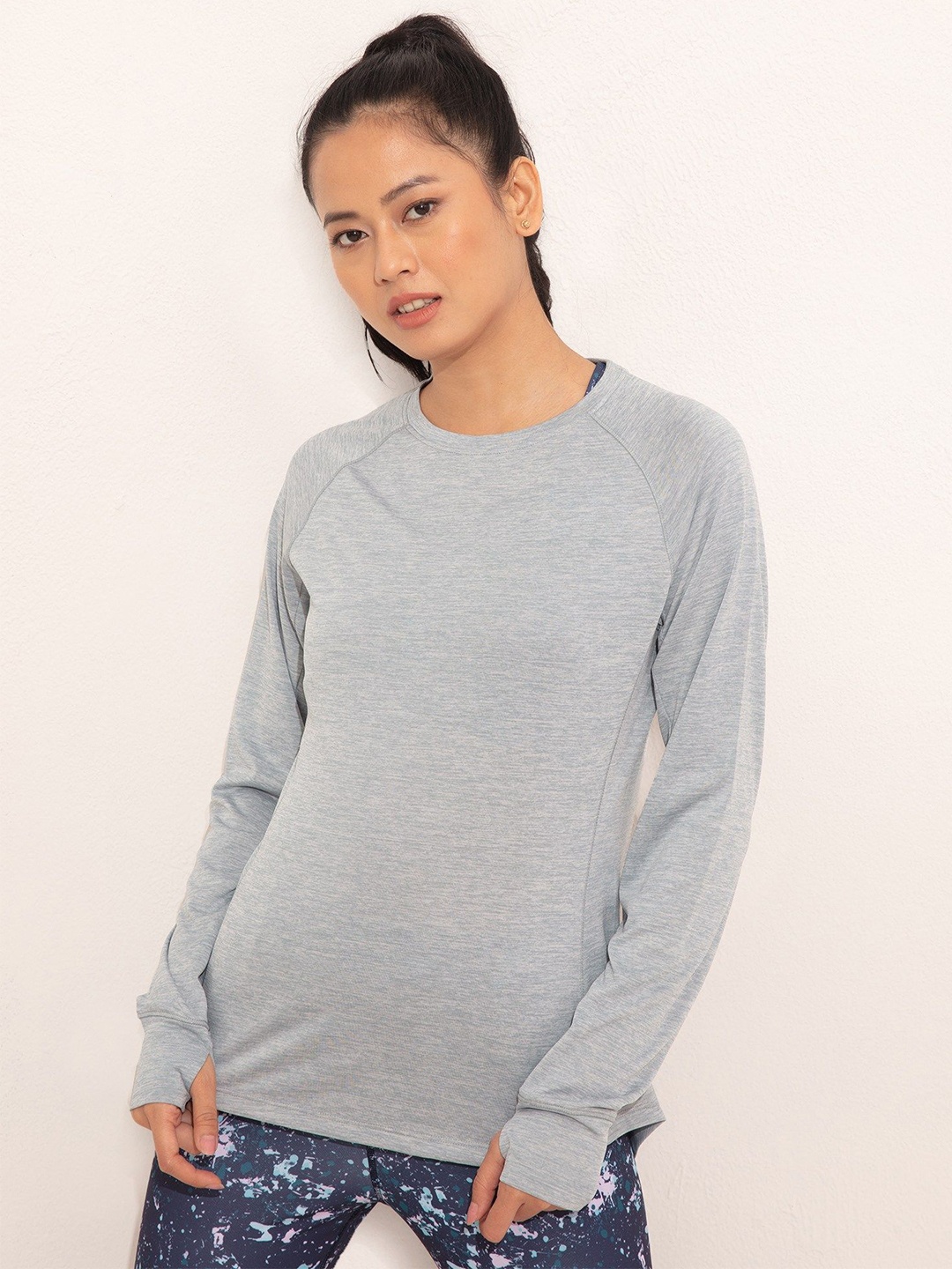 

Nykd Women Solid Relaxed Fit Raglan Sleeves Sports T-shirt, Grey