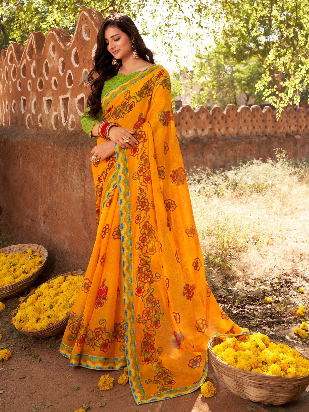 

SANSKAR Paisley Printed Pure Chiffon Saree, Yellow