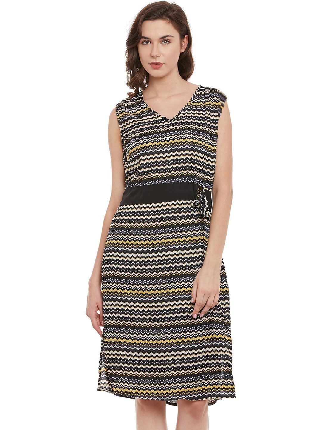 

BAESD Chevron Printed V-Neck Sleeveless A-Line Mini Dress, Black