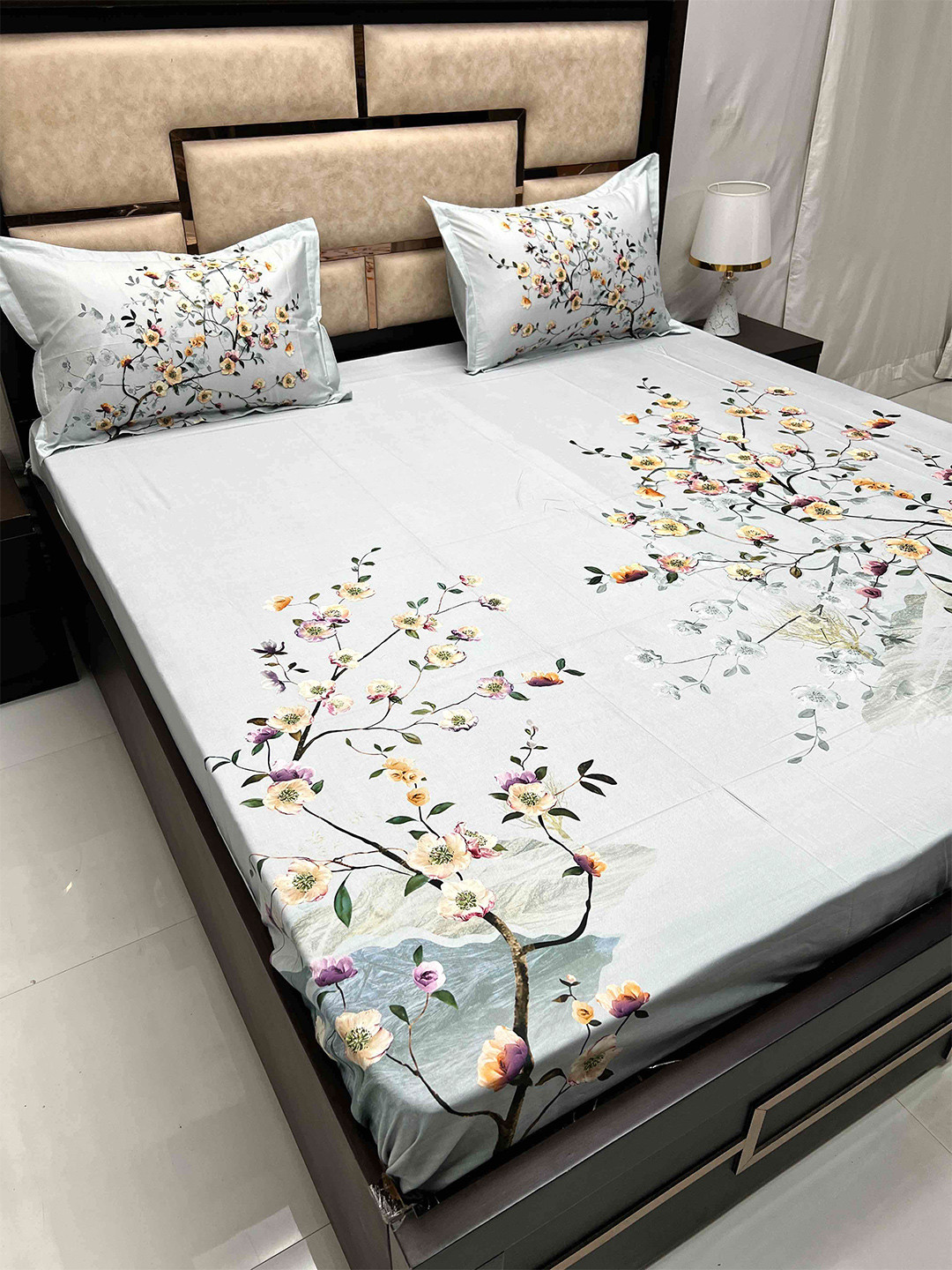 

Pure Decor Majestic White & Blue Floral Pure cotton 500TC King Bedsheet & 2 Pillow Covers