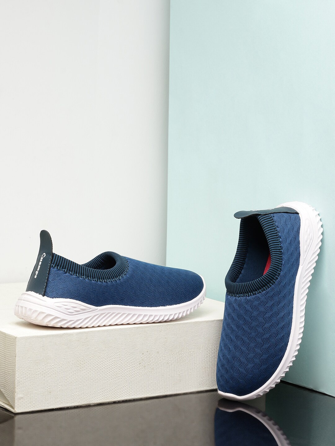 

Champs Women KHUSHI Textured Lightweight Mesh Slip-On Sneakers, Teal