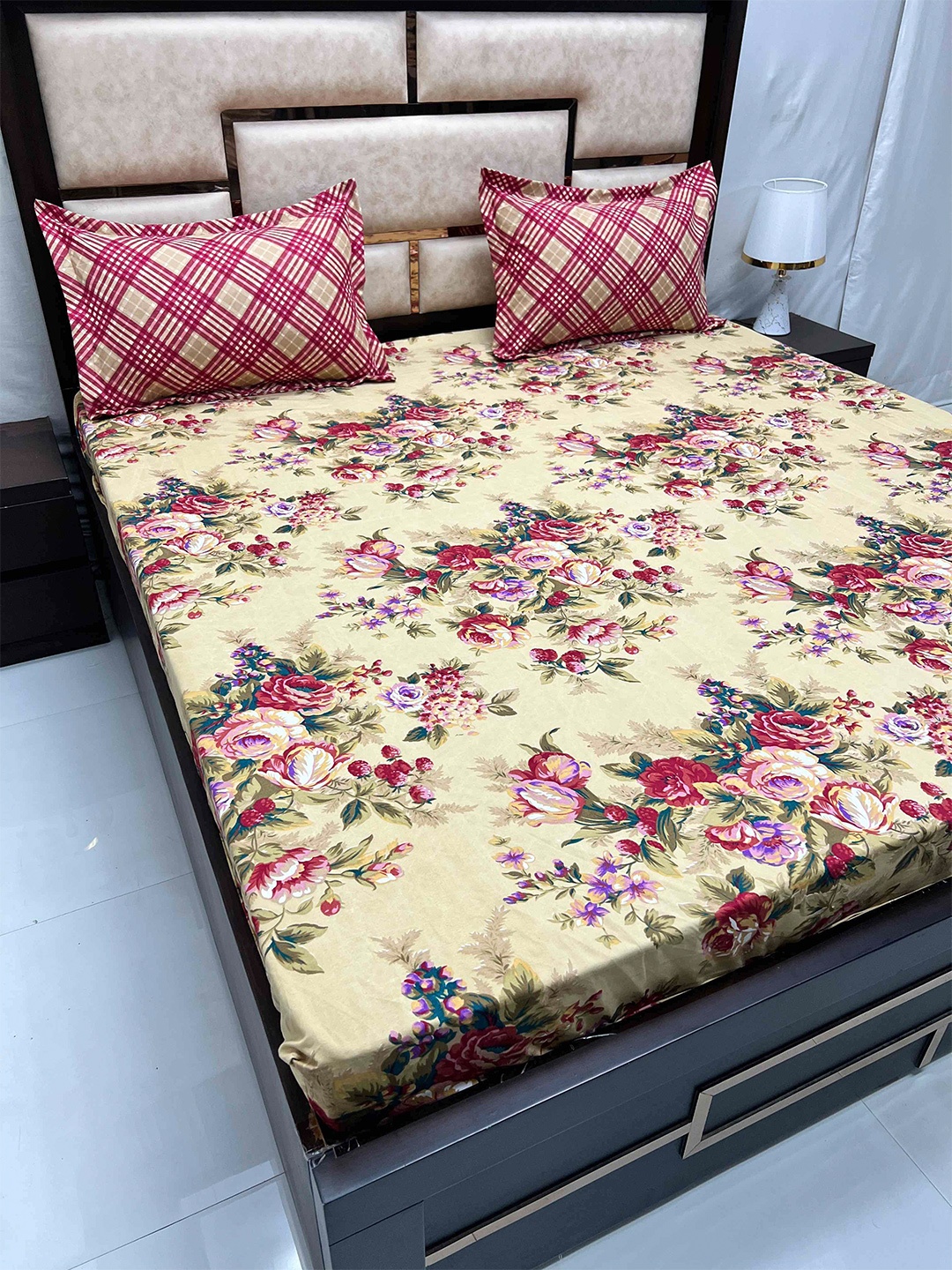 

Pure Decor King Size Fitted Double Bed Bedsheet With 2 Pillow Covers 6 ft X 6.3 ft X 1 ft, Yellow