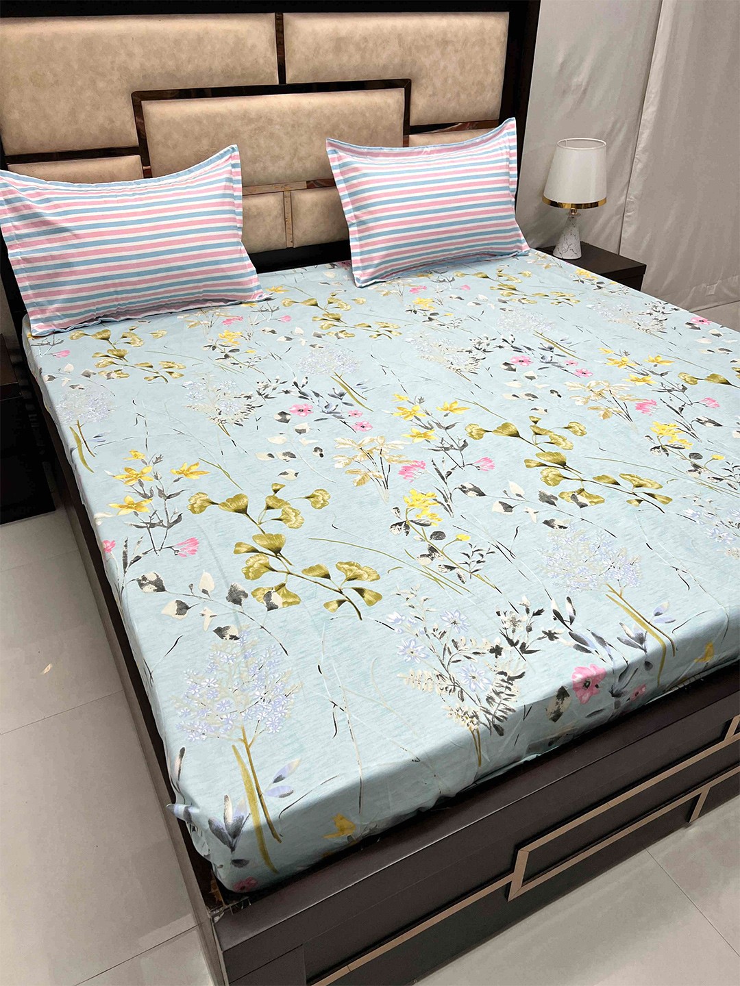 

Pure Decor Manor Blue & Green Floral Cotton 180 TC Fitted King Bedsheet & 2 Pillow Covers