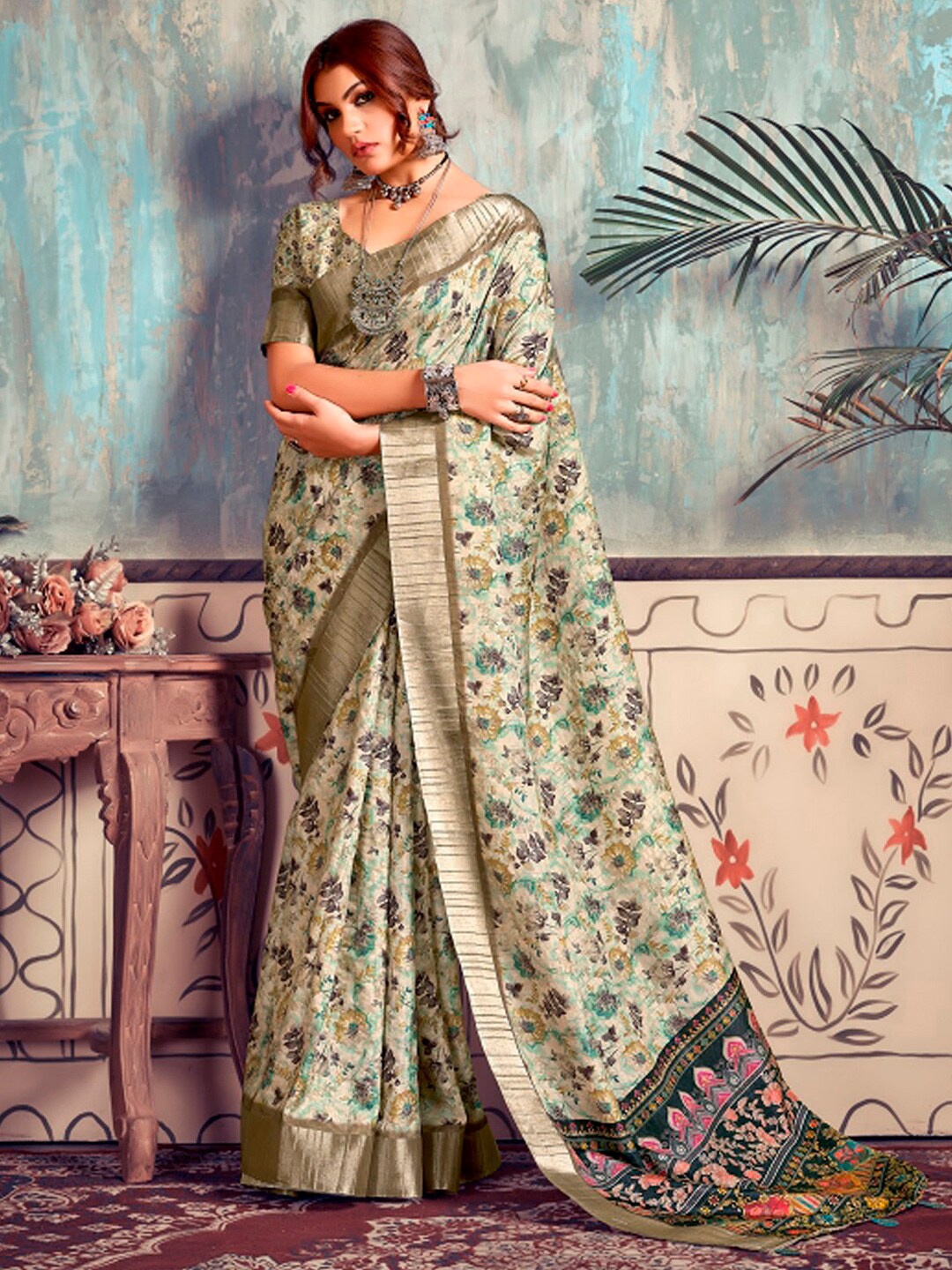 

Mitera Floral Printed Saree, Green