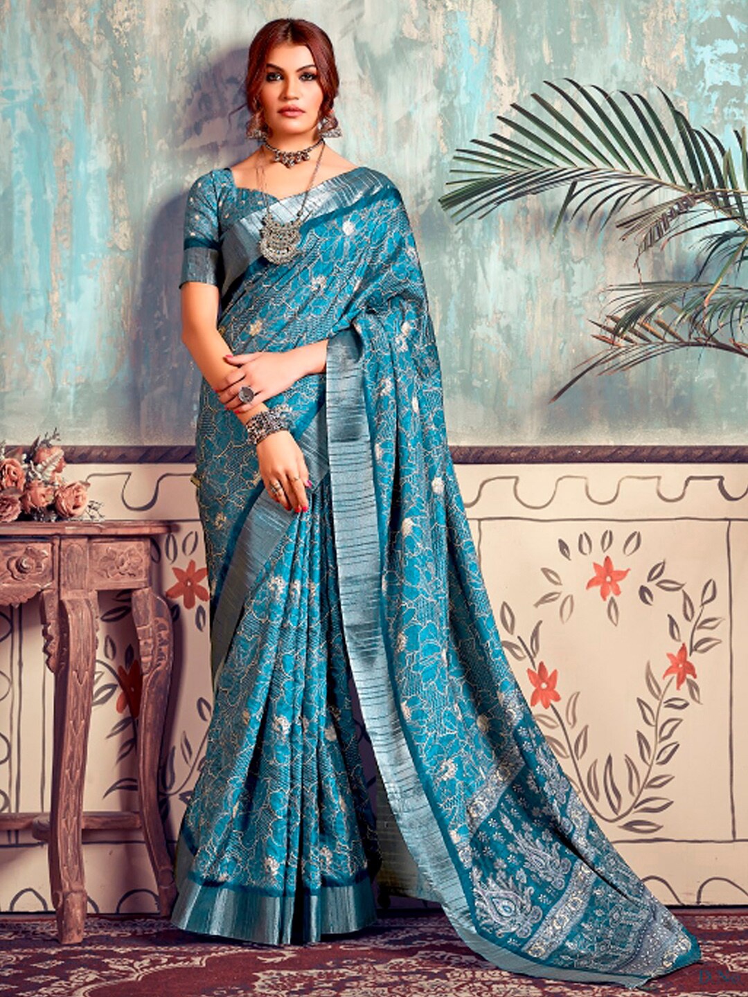 

Mitera Blue Ethnic Motifs Zari Silk Blend Sungudi Saree