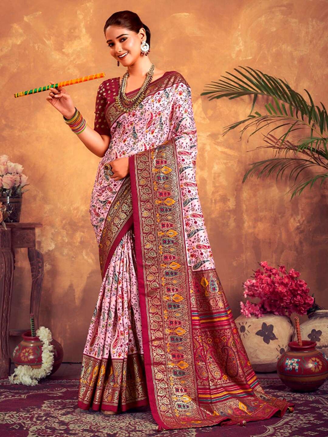 

Mitera Mauve Floral Printed Banarasi Saree