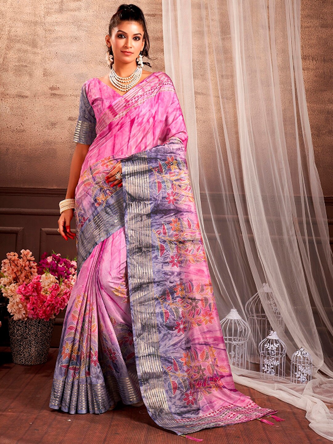 

Mitera Pink Ethnic Printed Silk Blend Bagru Saree