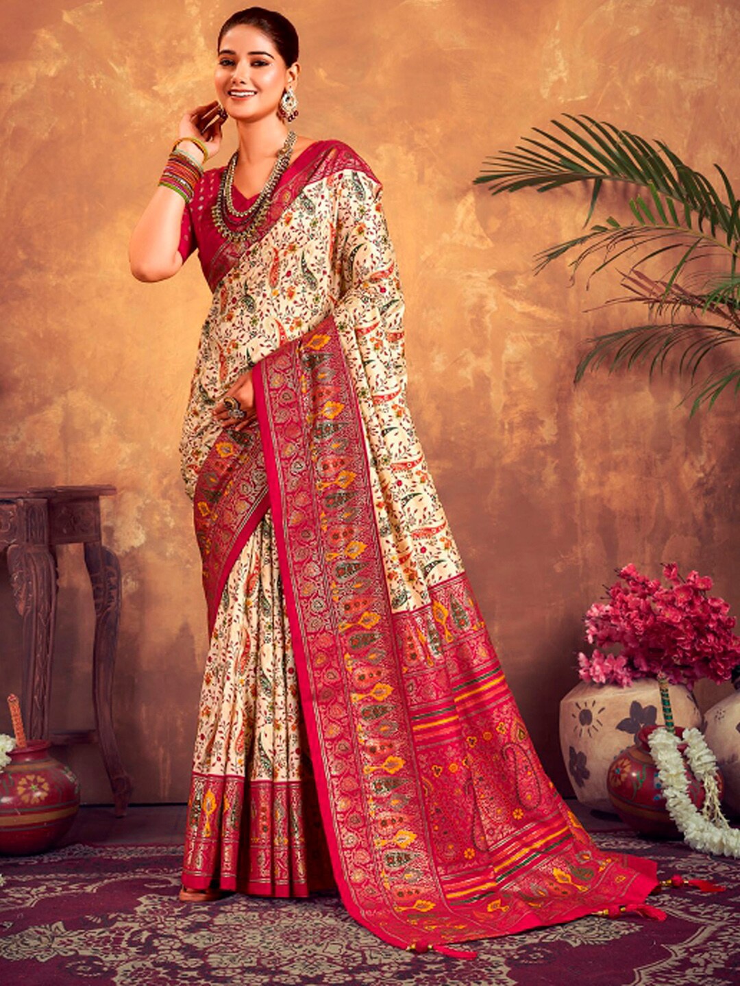

Mitera Cream Coloured Floral Printed Tussar Saree