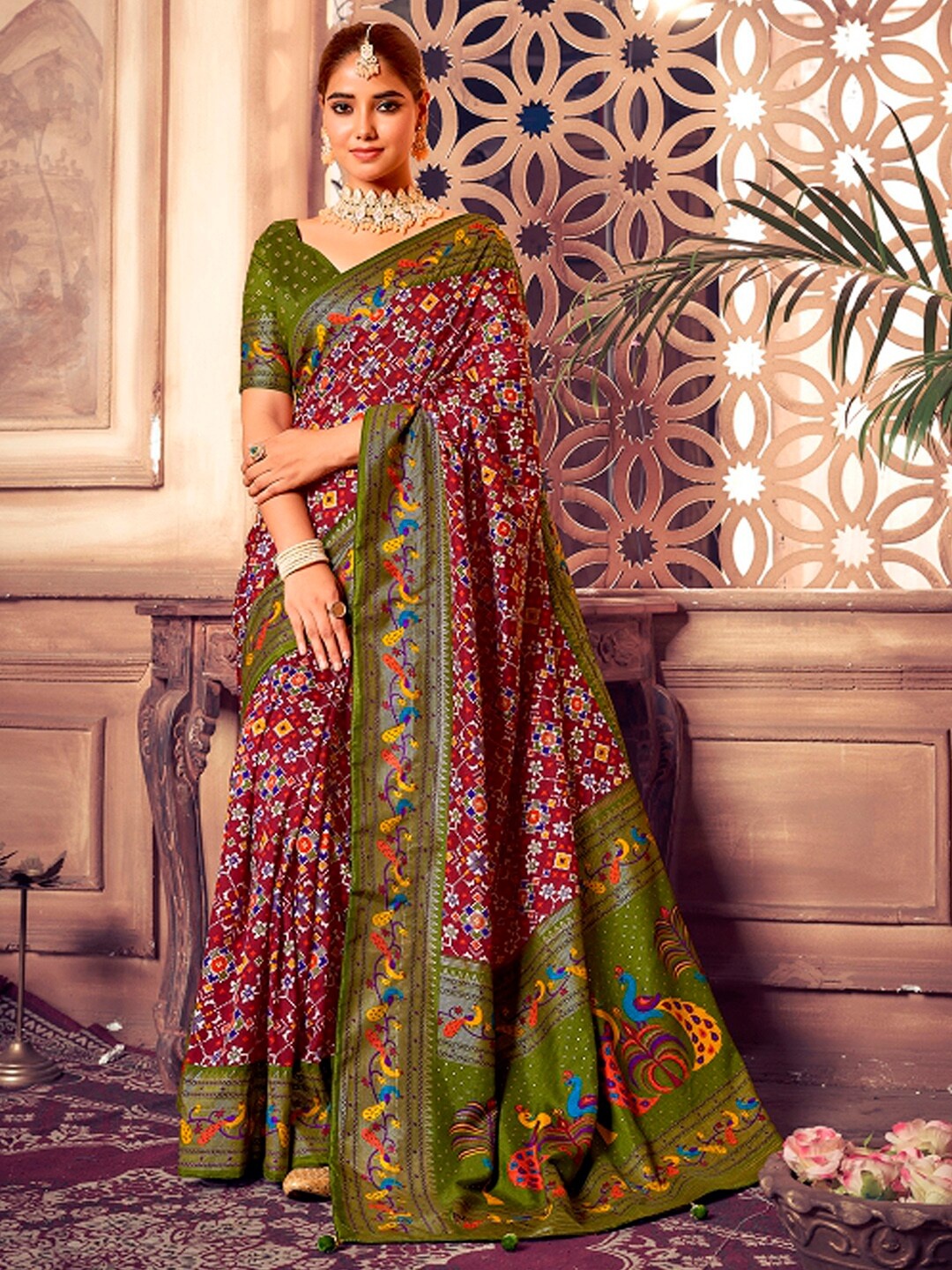

Mitera Floral Printed Patola Saree, Maroon