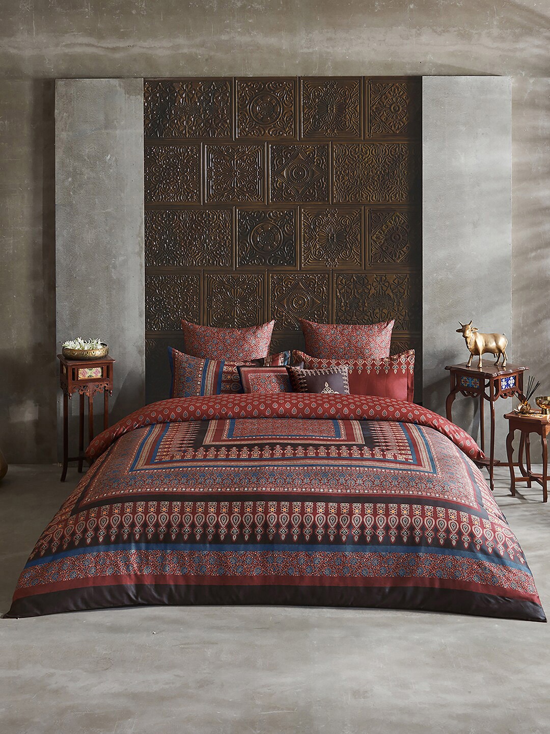 DDecor Red Ethnic Motifs Printed 210 TC Super King Bedding Set