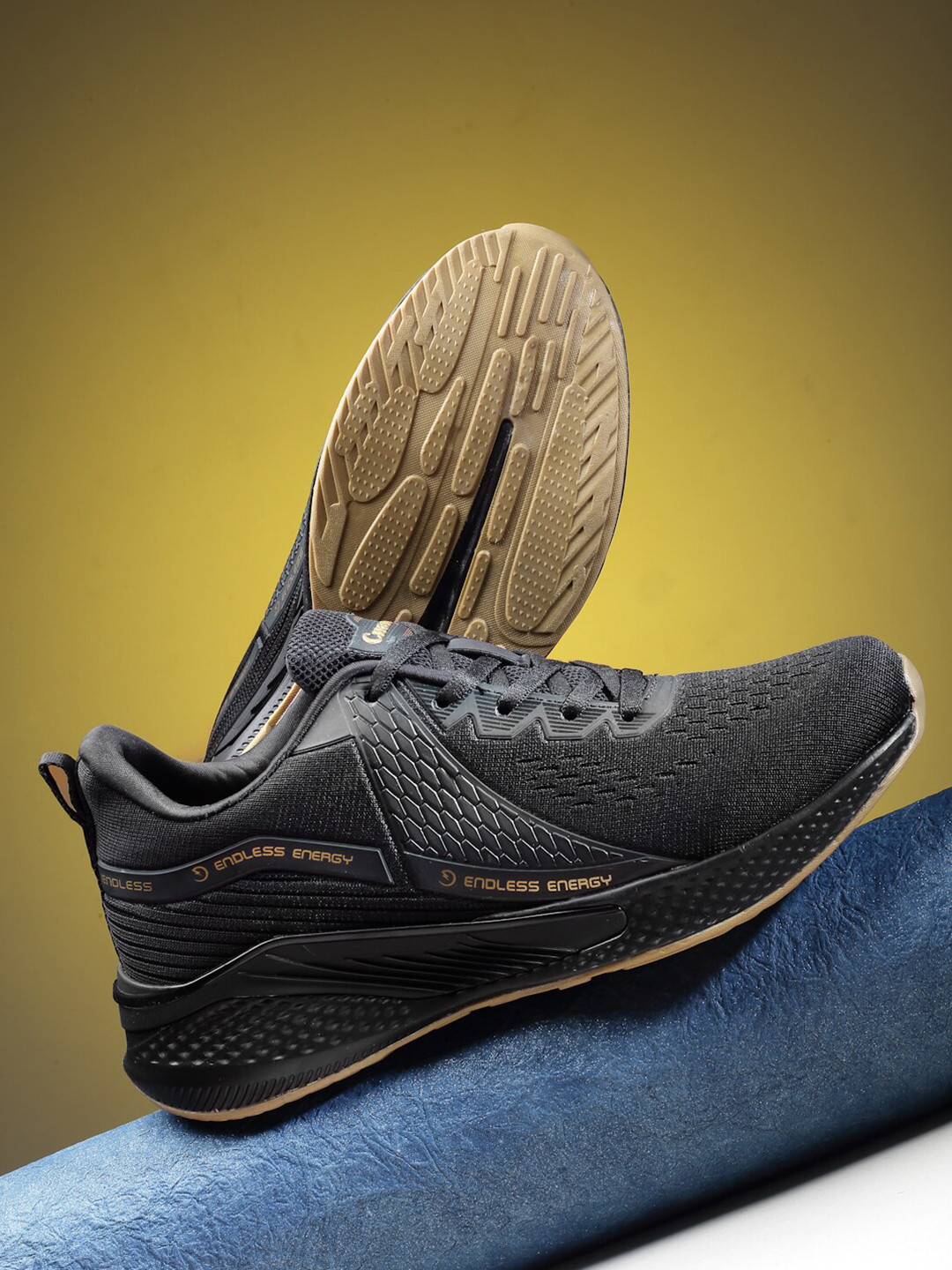 

Champs Men WHIZZ-ON Lightweight Running Shoes, Black