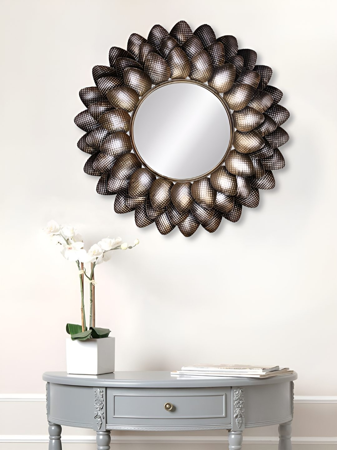 

Ancient Clock Makers Black & Gold Toned Textured Round Shaped Metal Wall Mirror