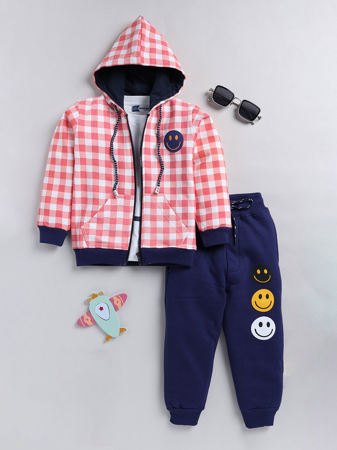 

Moms Love Kids Printed T-shirt & Pyjamas With Hooded Jacket, Peach