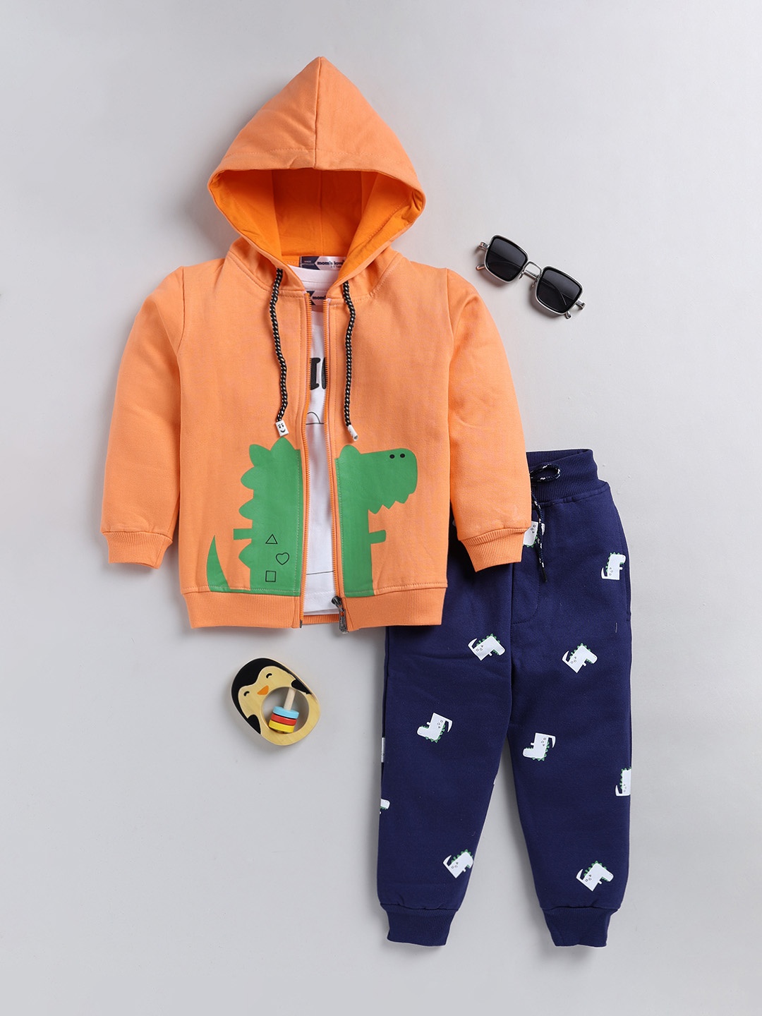 

Moms Love Boys Graphic Printed T-shirt With Pyjamas & Sweatshirt, Orange