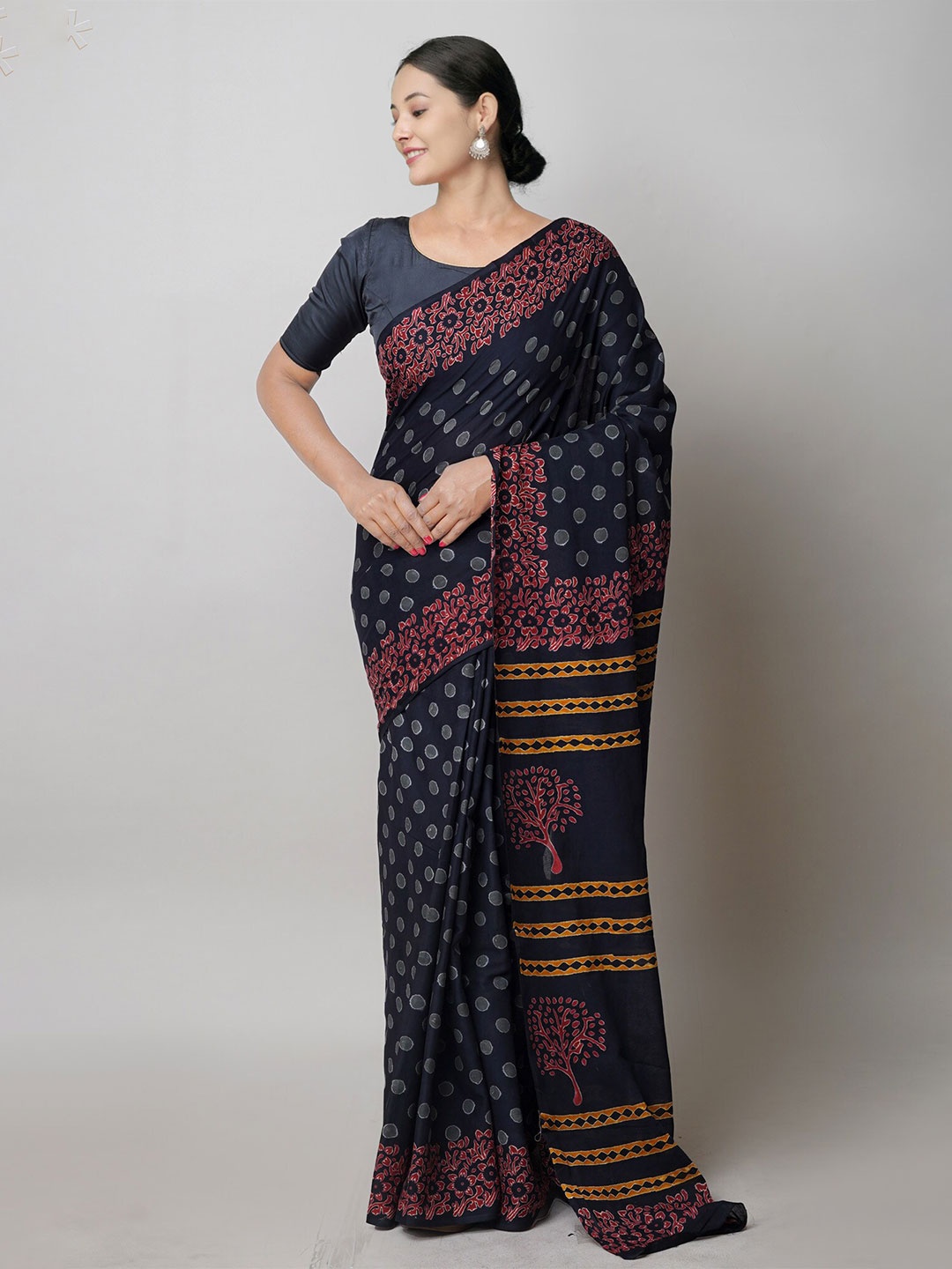 

Unnati Silks Ethnic Motifs Printed Pure Cotton Block Print Saree, Black