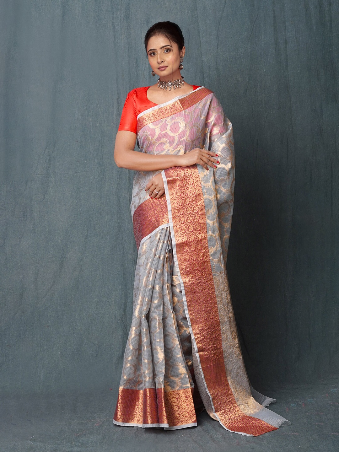 

Unnati Silks Ethnic Motifs Woven Design Handloom Kota Saree, Grey