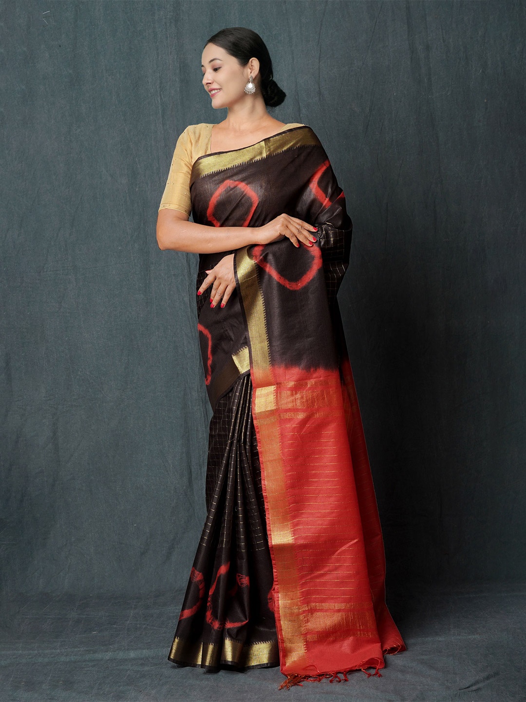 

Unnati Silks Tie & Dyed Silk Cotton Chanderi Saree, Black