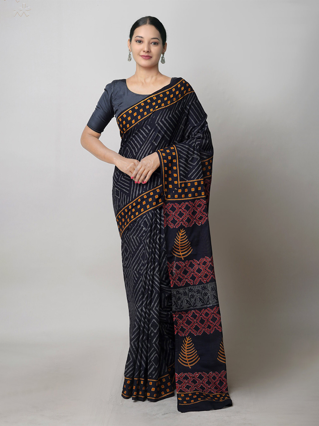 

Unnati Silks Ethnic Motifs Printed Pure Cotton Block Print Saree, Black