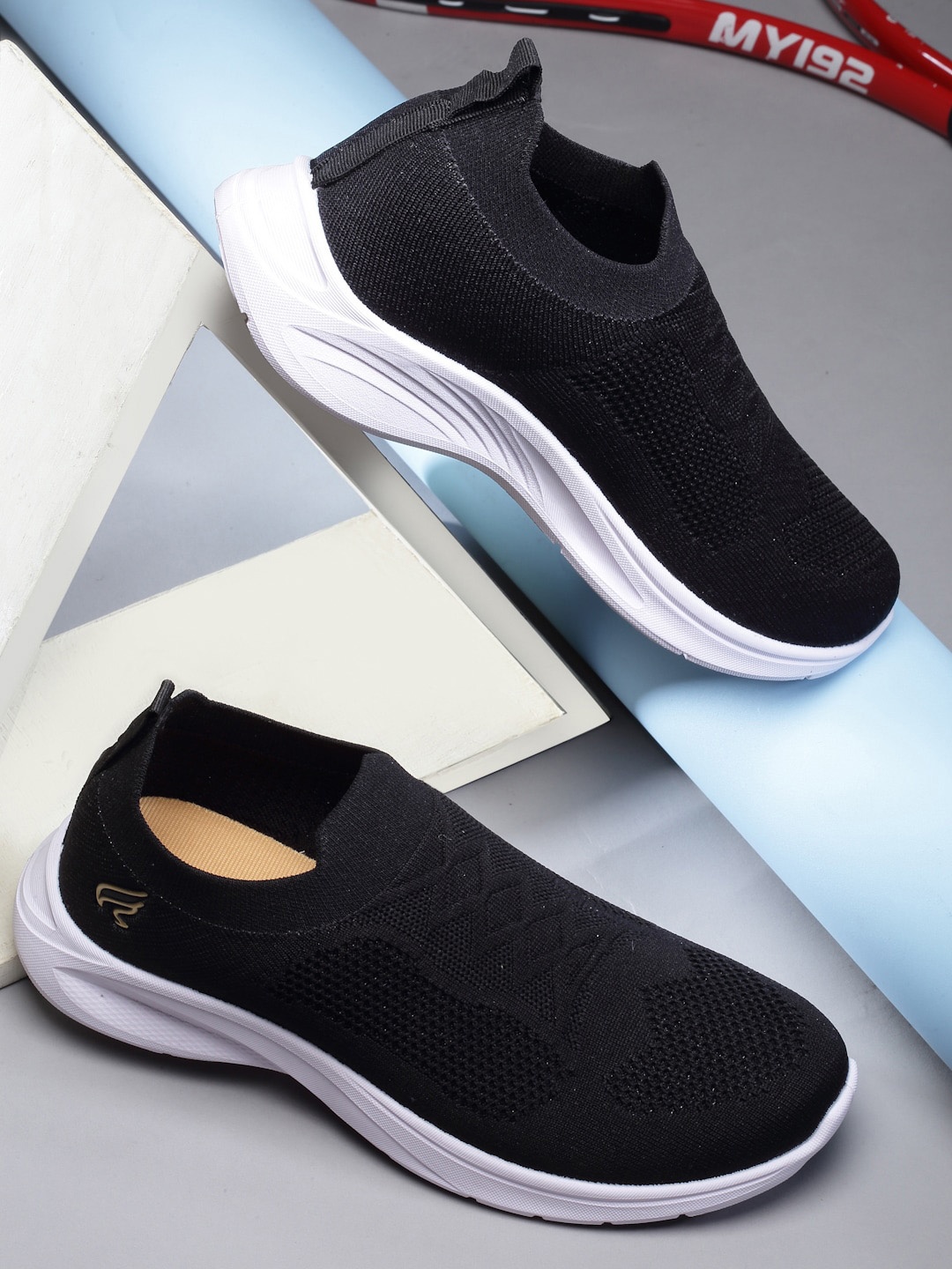 

Champs Men ARJUN Textured Lightweight Mesh Slip-On Sneakers, Black