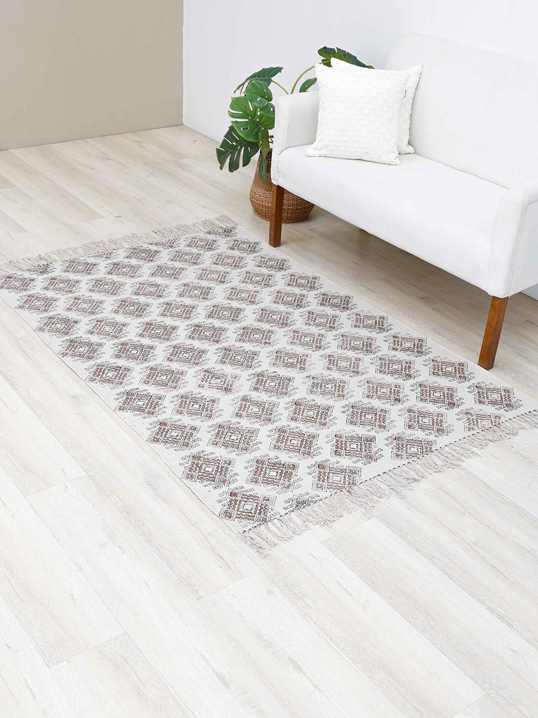 

Ariana Rust Coloured & White Ethnic Block Printed Cotton Floor Dhurrie