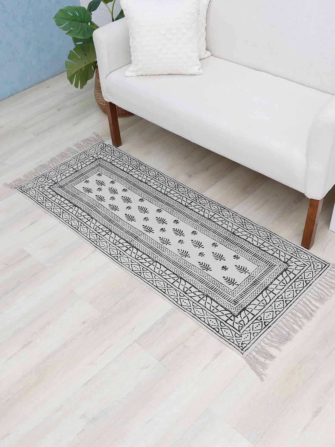 

Ariana Black & White Ethnic Block Printed Cotton Dhurrie
