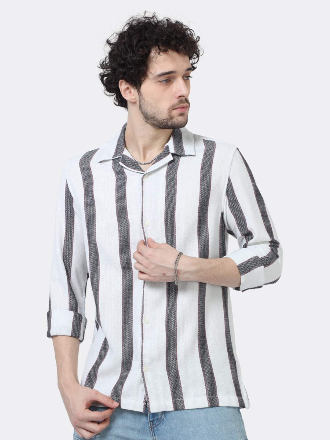 

BADMAASH Slim Fit Vertical Striped Cuban Collar Pure Cotton Casual Shirt, White