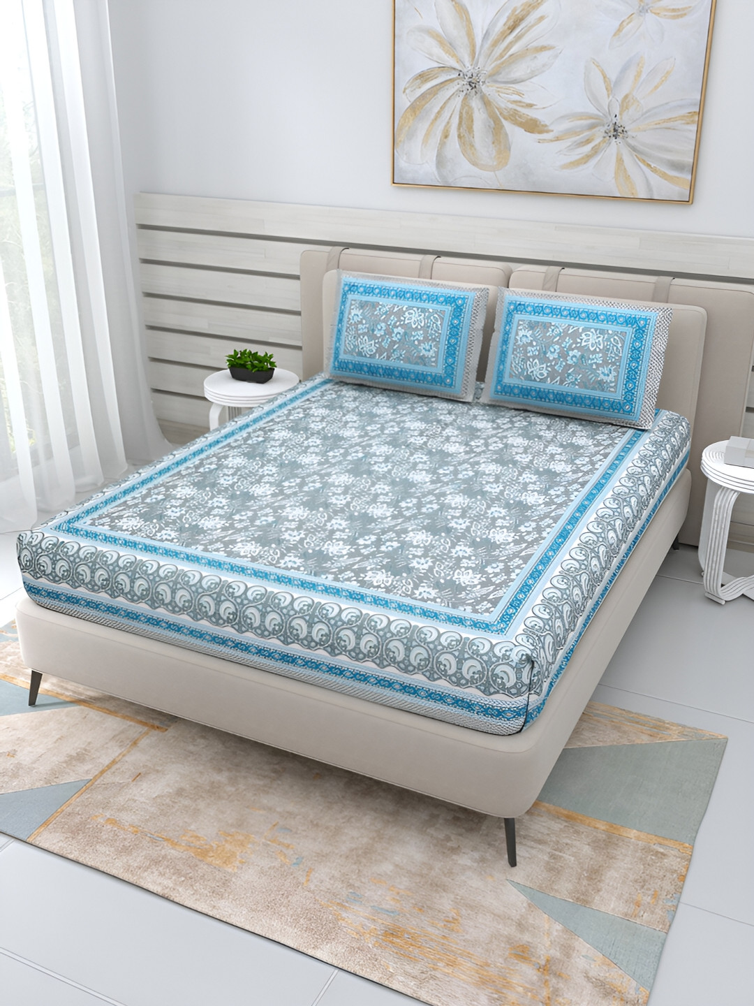 

Wayne Martin Grey & White Floral Cotton 210 TC Queen Bedsheet With 2 Pillow Covers