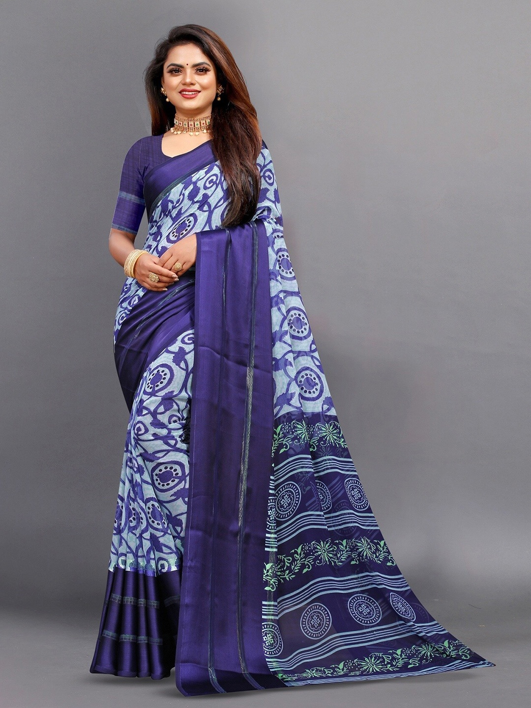 

APNISHA Ethnic Motifs Printed Pure Georgette Saree, Navy blue