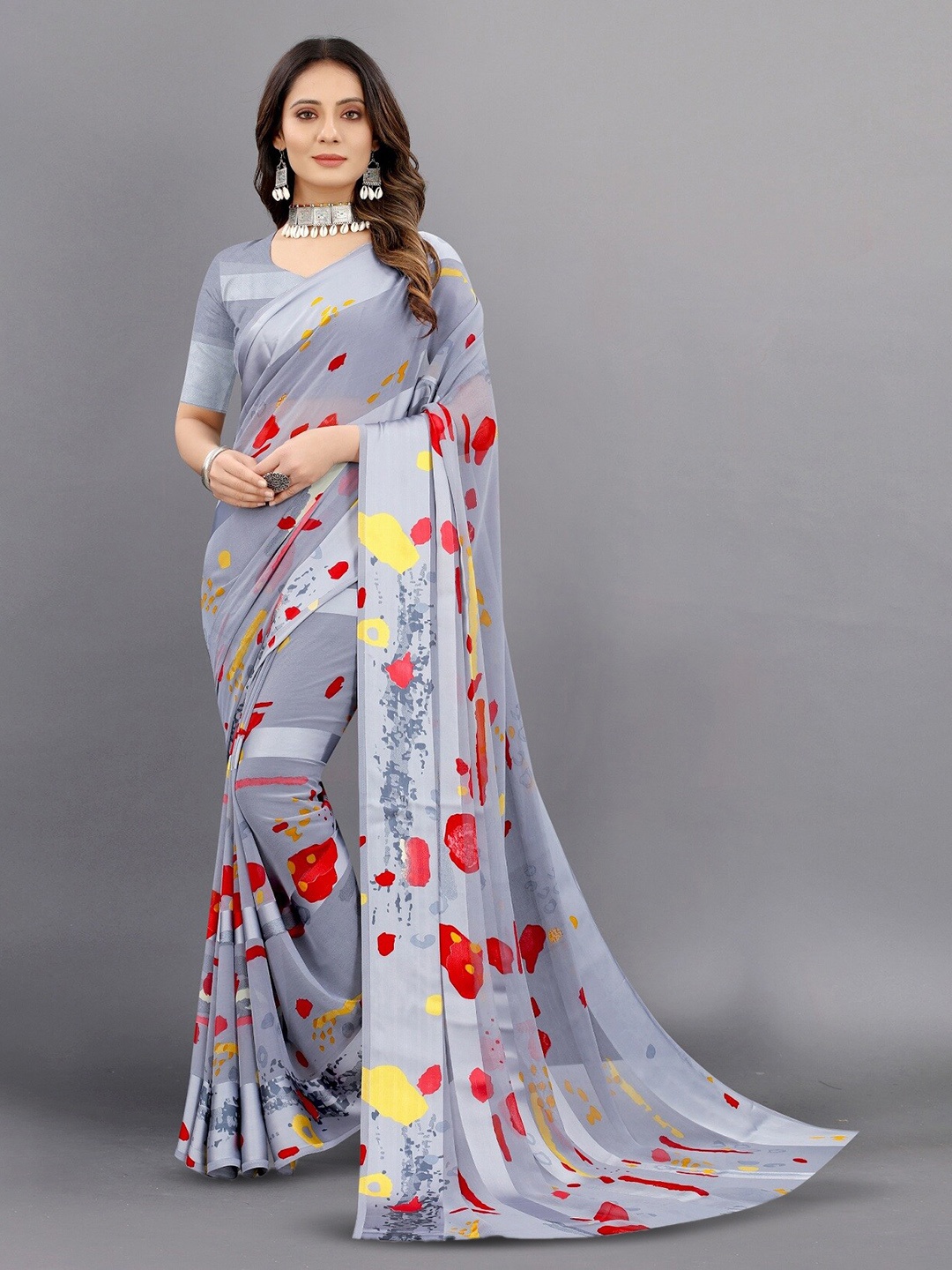 

APNISHA Abstract Printed Pure Georgette Saree, Grey