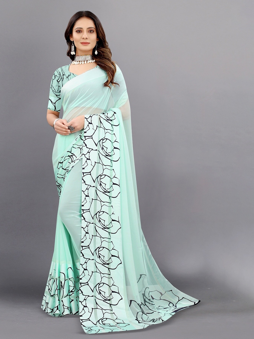 

APNISHA Pure Georgette Saree, Sea green