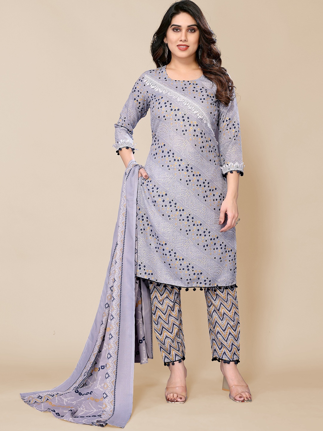 

PYARI - A style for every story Geometric Printed Straight Kurta & Trouser With Dupatta, Grey