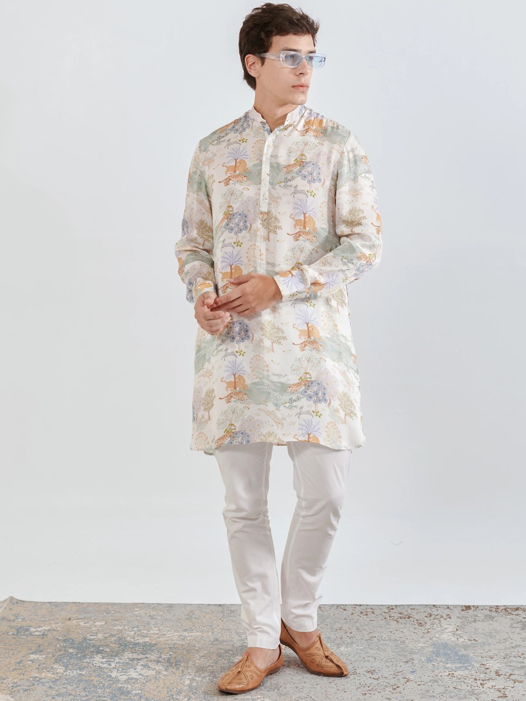 

QB MEN Conversational Printed Cotton Straight Kurta, White