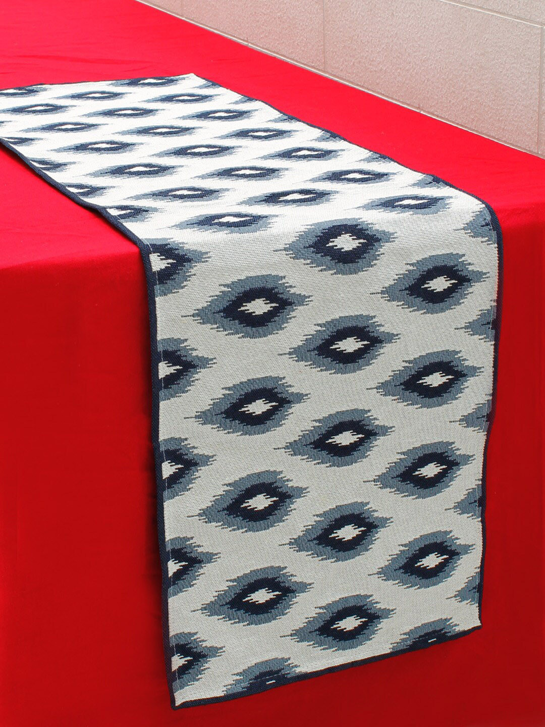 

AVI Living White & Blue Abstract Printed Table Runner