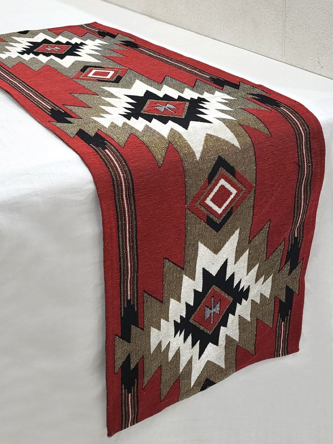 

AVI Living Red & Brown Geometric Printed Table Runner