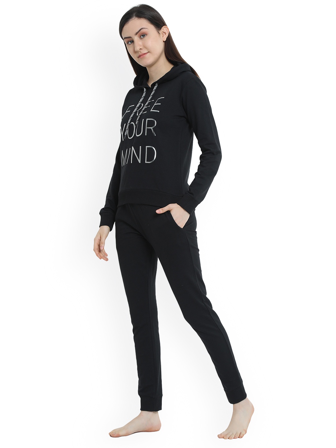 

9shines Label Typography Printed Night Suit T-Shirt With Pyjamas, Black