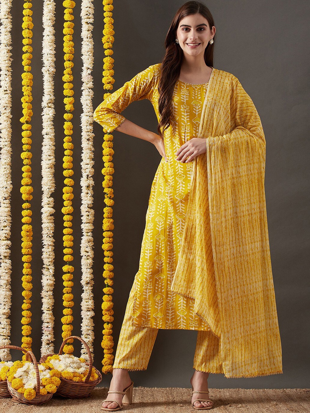 

Mitera Yellow Floral Printed Regular Gotta Patti Pure Cotton Kurta with Trousers & Dupatta