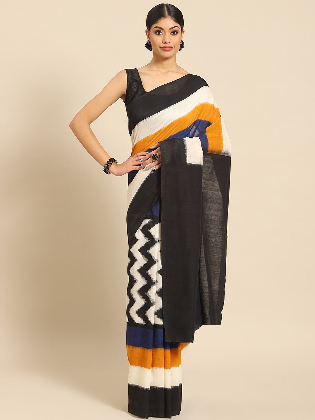 

ADITRI Handloom Geometric Printed Pure Cotton Ikat Saree, Black