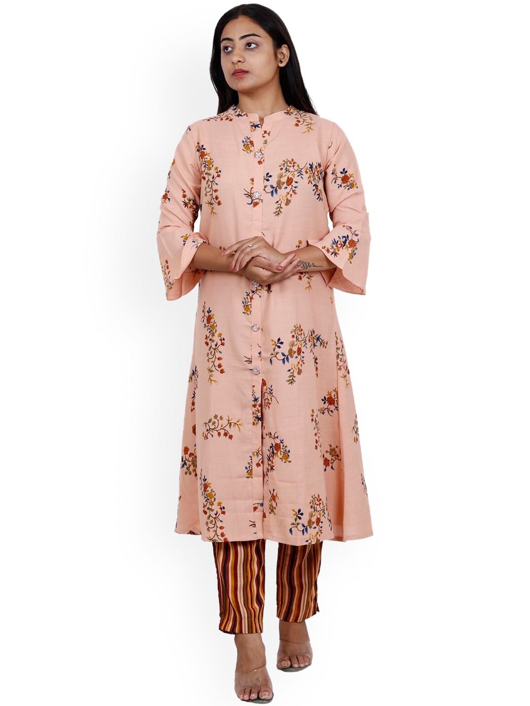

NAVGYA Floral Printed Kurta with Trousers, Orange