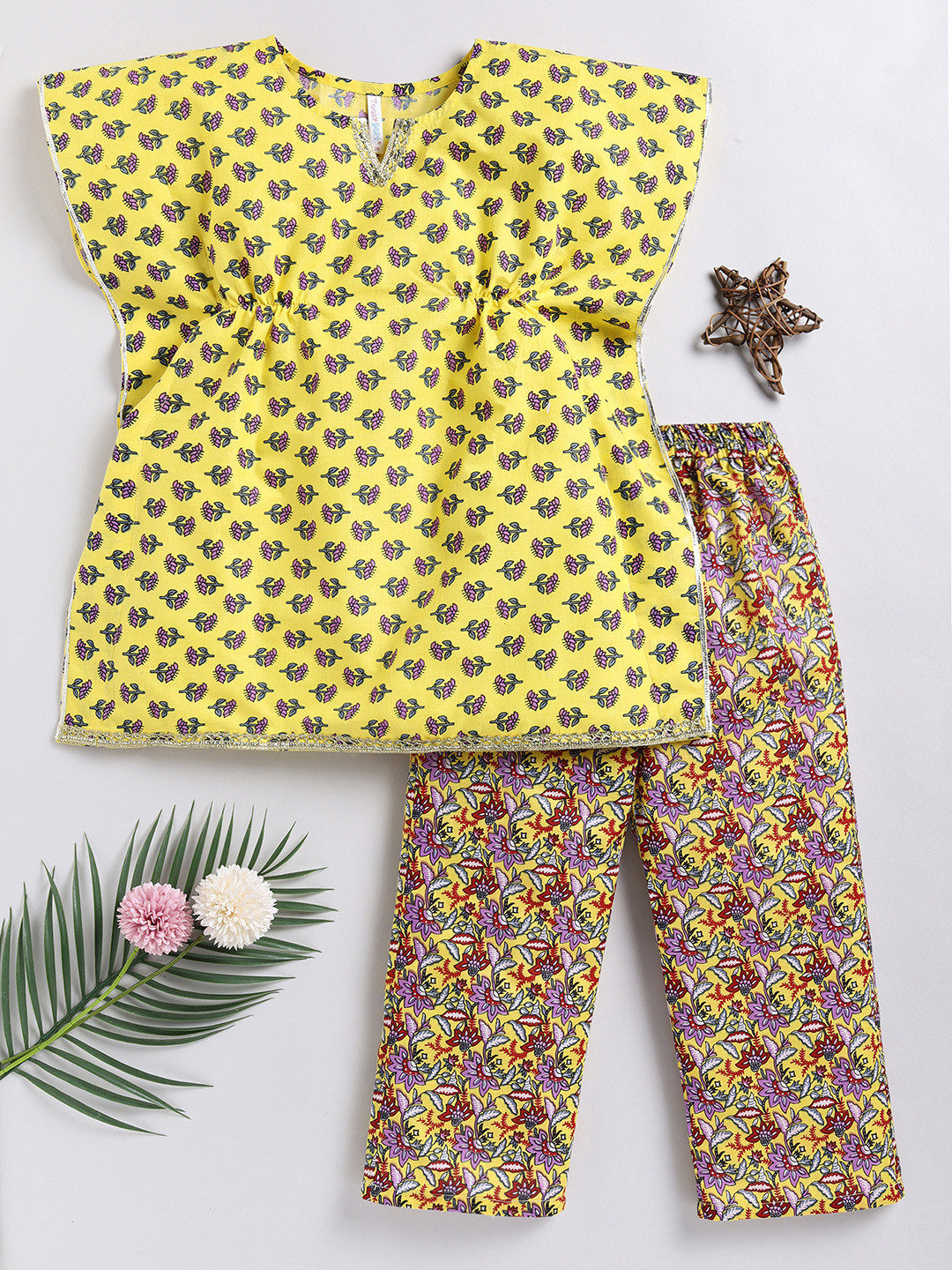 

Toonyport Girls Floral Printed Pure Cotton Kaftan Kurta with Trousers, Yellow