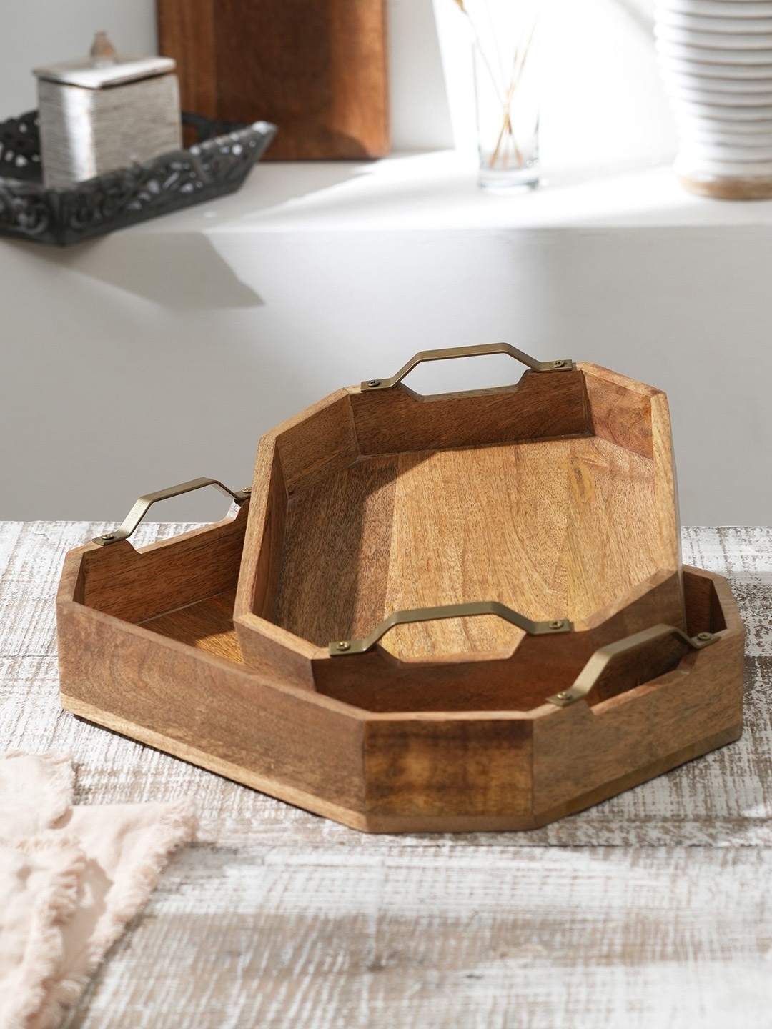 

Designer Library Octane Brown Rectangular Mango Wooden Decorative Tray