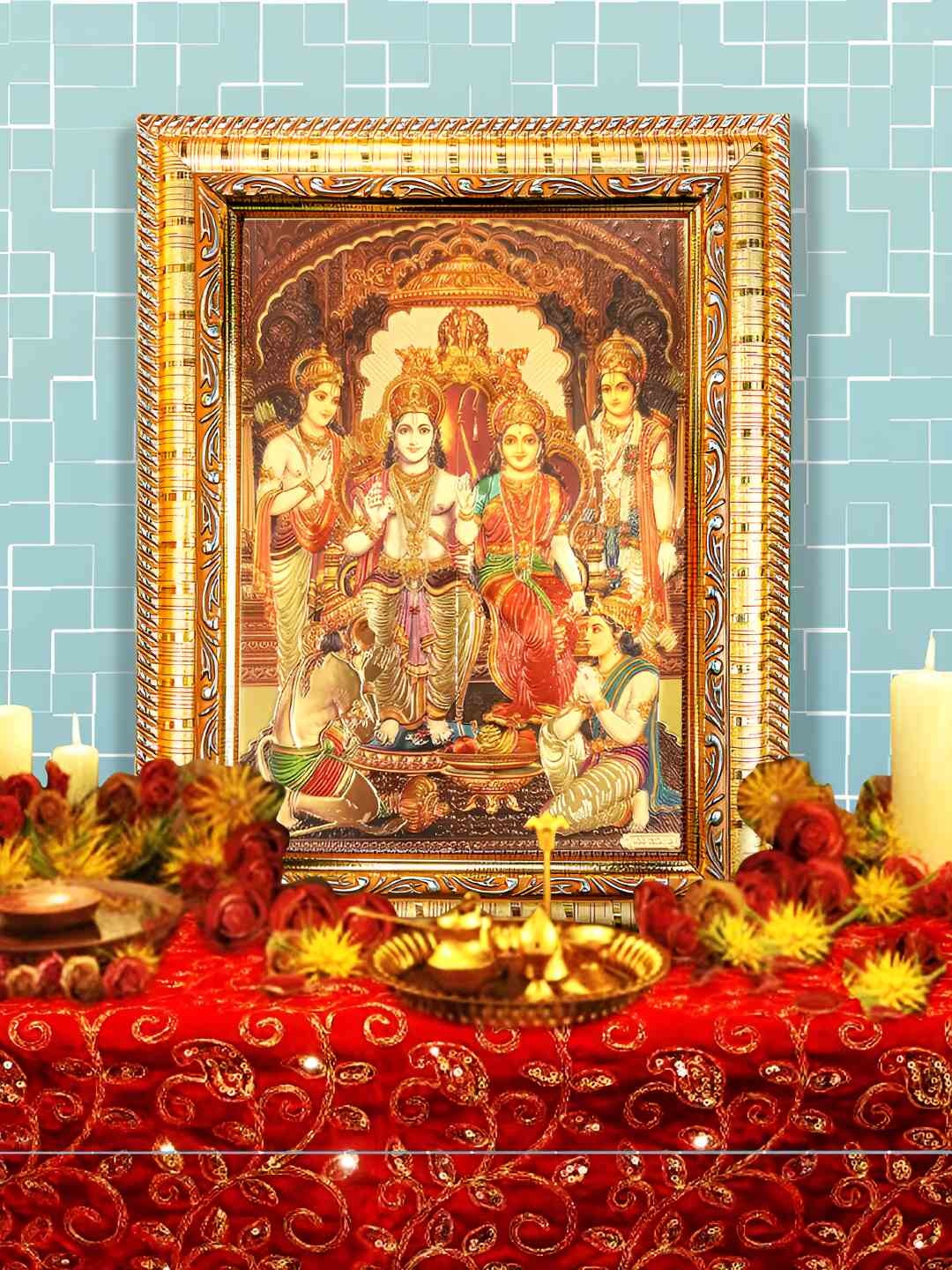 

Hawai Gold Toned Wooden Ram Darbar Wall Hanging Photo Frame