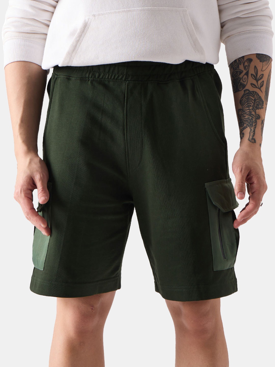

The Souled Store Men Mid-Rise Cargo Shorts, Olive