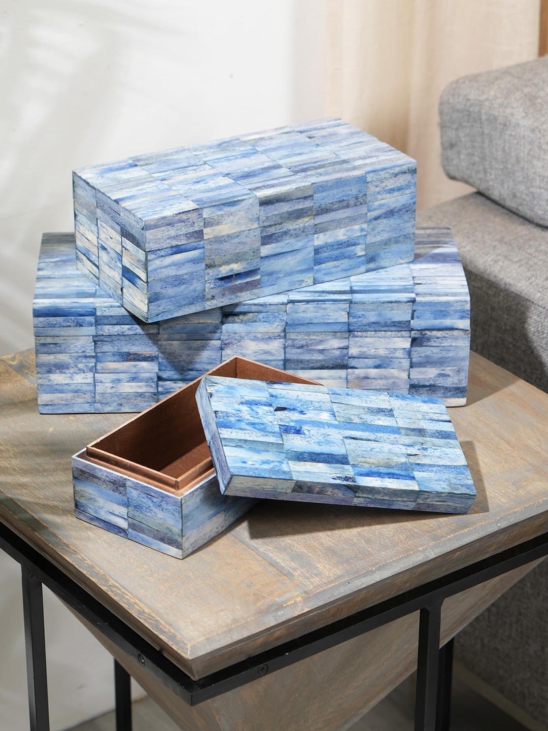 

Designer Library Alicia Blue & White 3 Pcs Printed Resin Jewellery Organizers